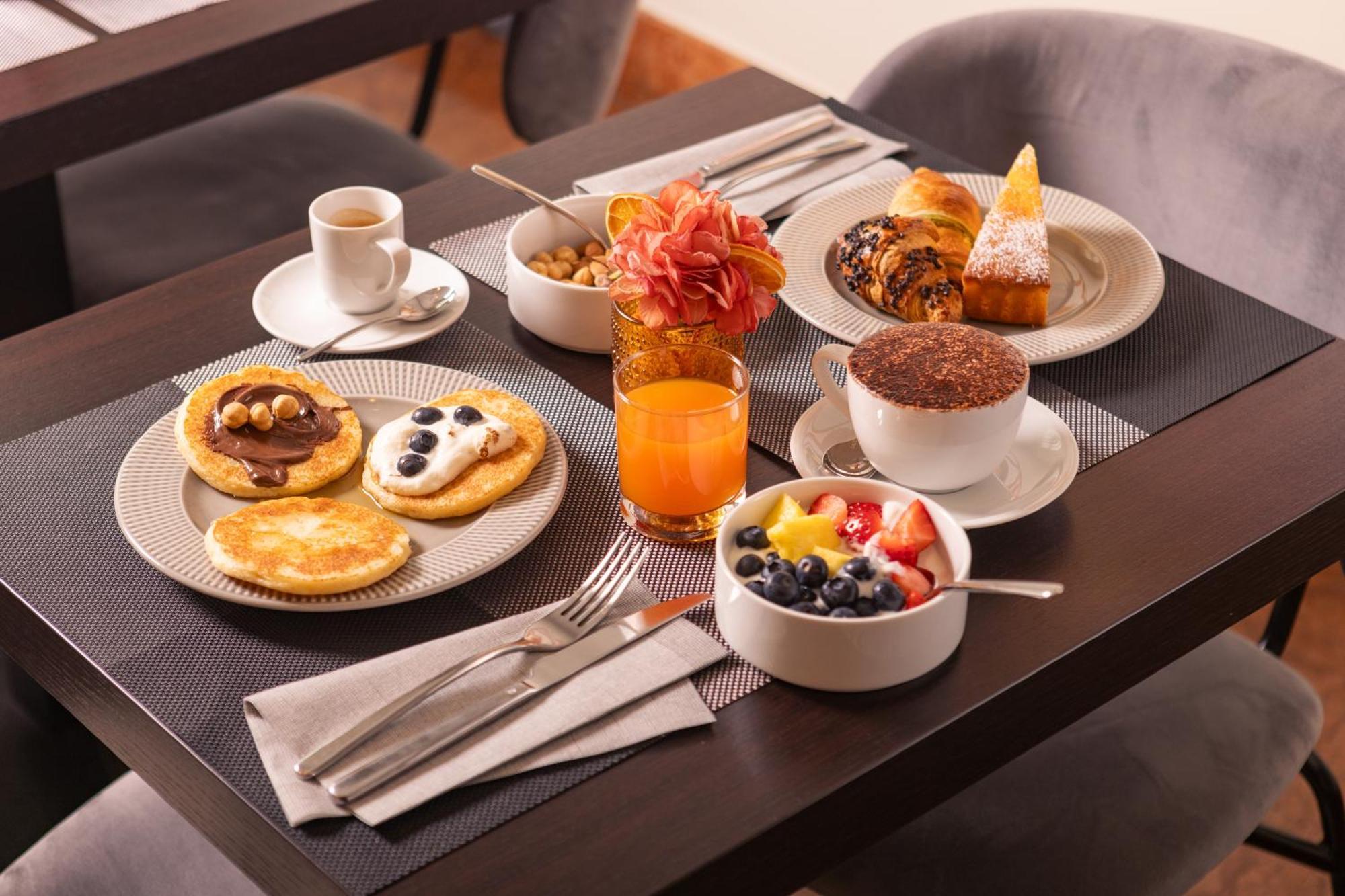 Hotel Royal Falcone Монца Екстериор снимка