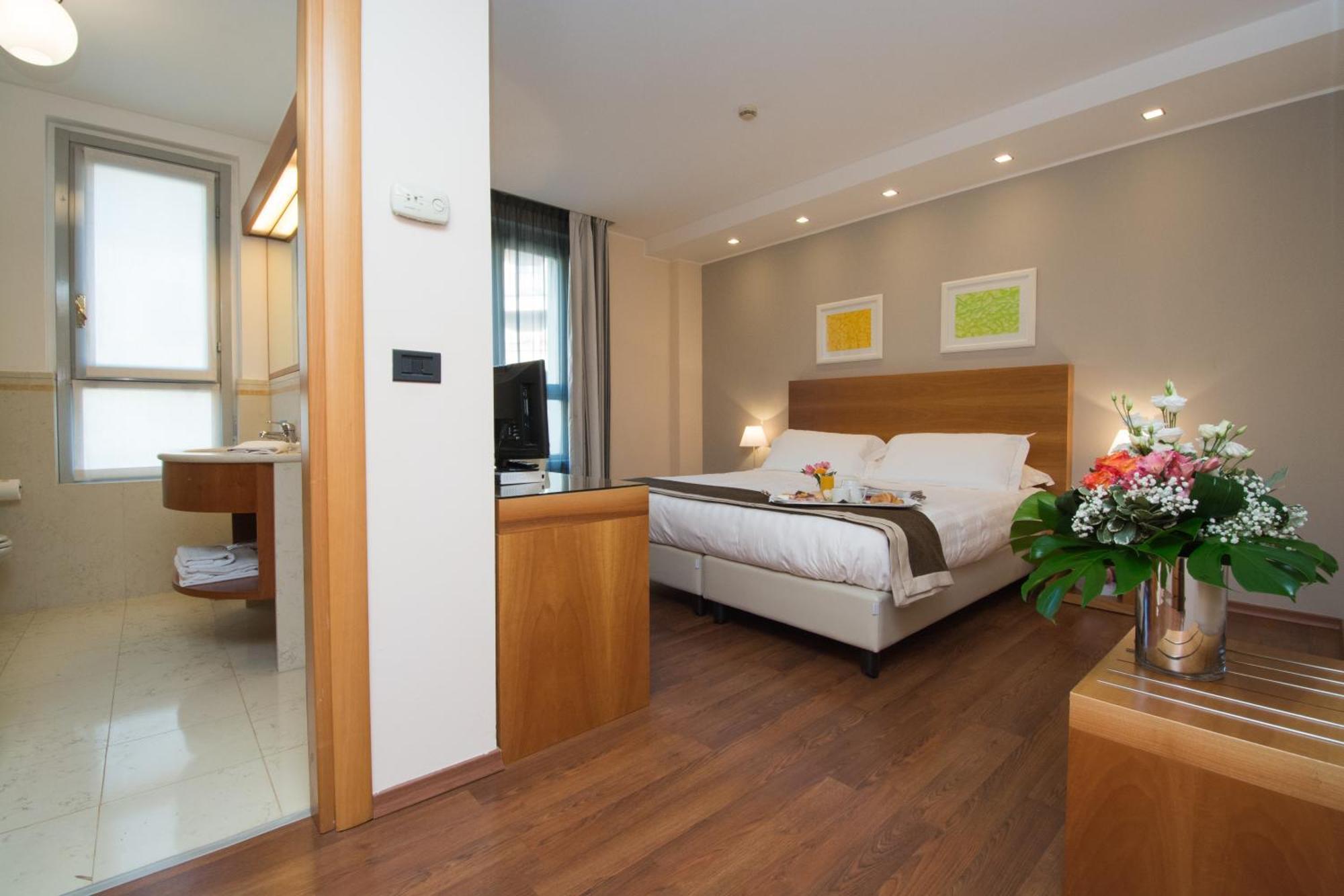 Hotel Royal Falcone Монца Екстериор снимка