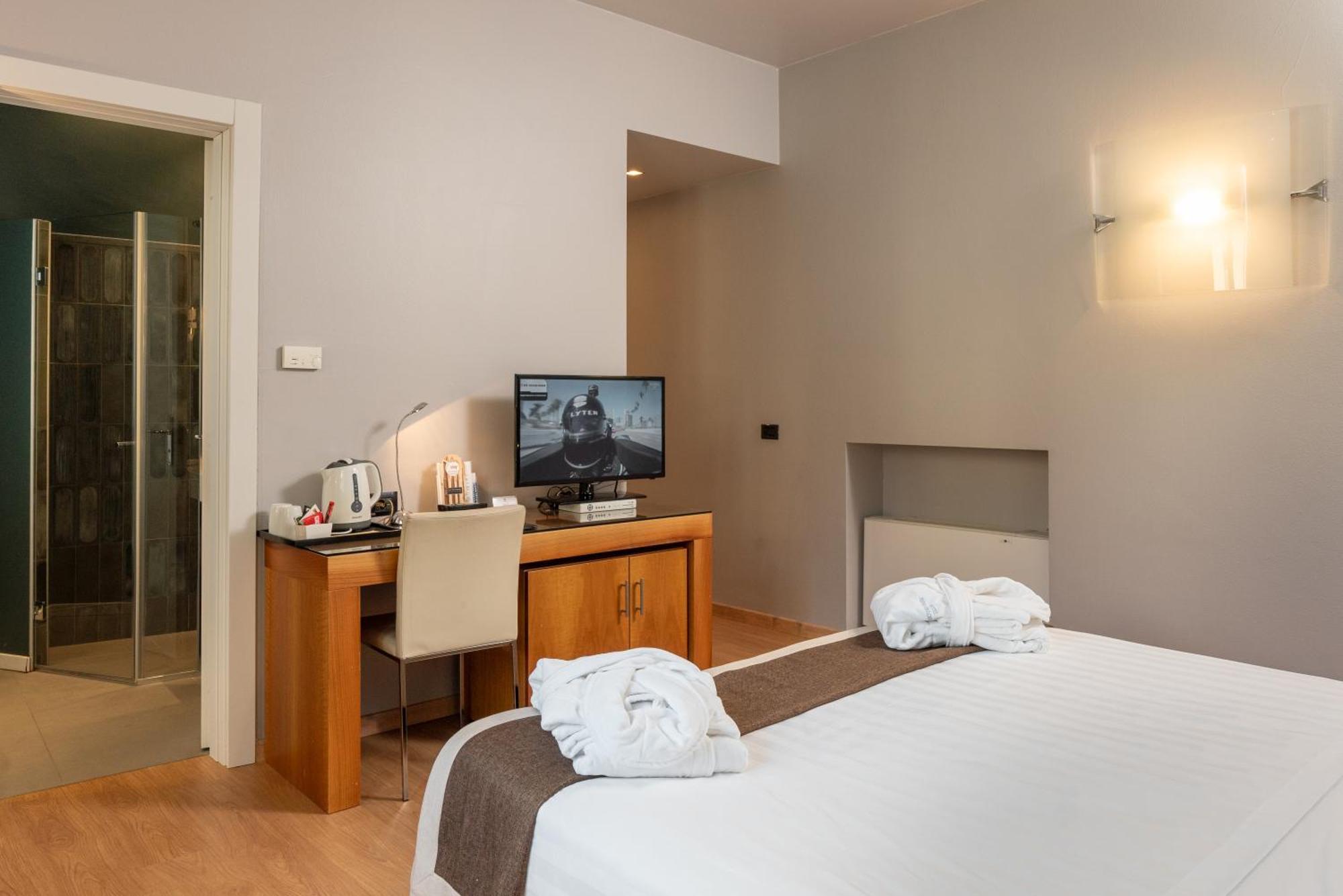 Hotel Royal Falcone Монца Екстериор снимка