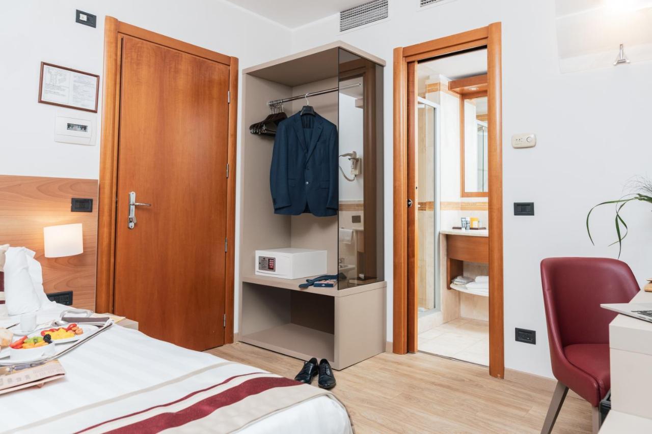 Hotel Royal Falcone Монца Екстериор снимка
